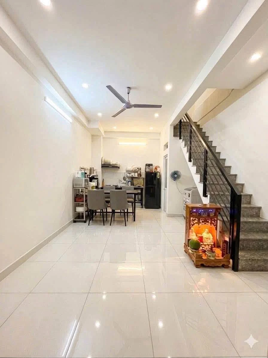 Bán nhà 2 tầng 2 mặt tiền 52m² đường Huỳnh Tấn Phát, Quận 7, giá 5,85 tỷ - Ảnh thu nhỏ 4