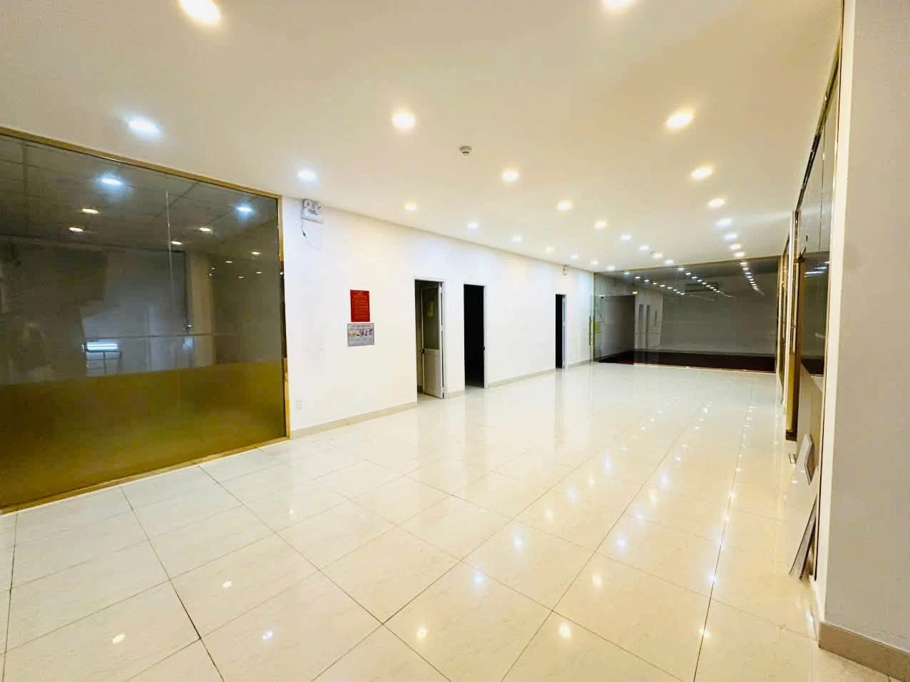 Cho thuê văn phòng 1000 m2 mặt tiền Trần Phú, Rạch Giá - Ảnh 1