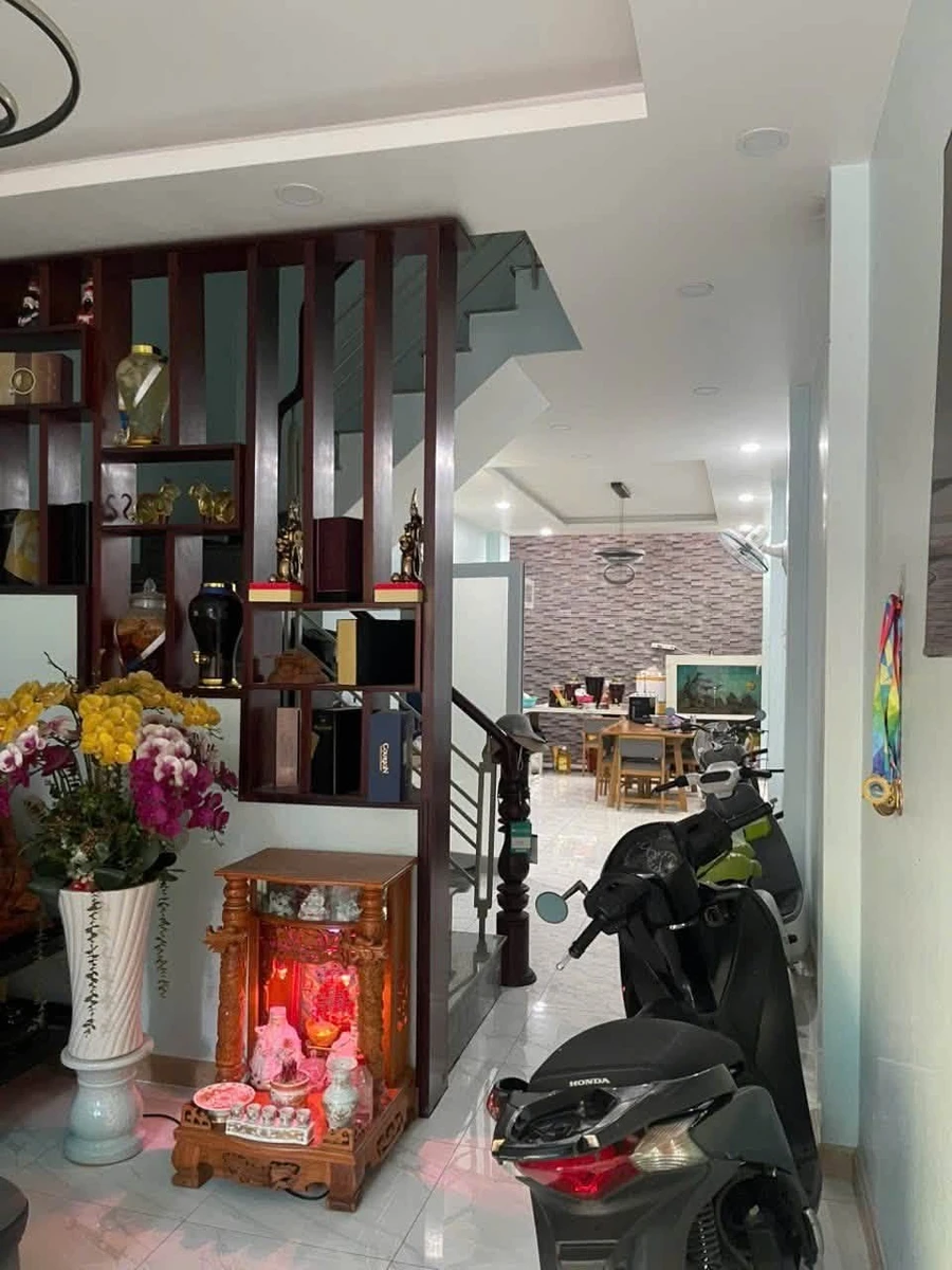 Bán nhà 2 tầng 64m2 Nguyễn Hữu Tiến 5 tỷ - Ảnh thu nhỏ 4
