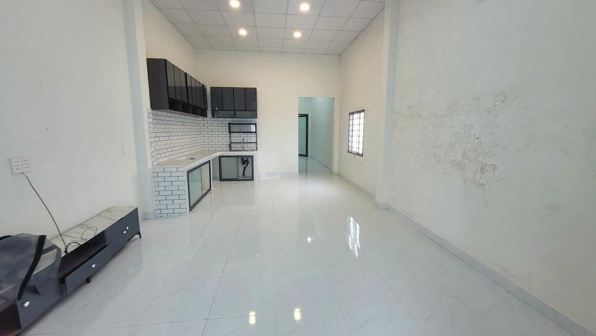 Bán nhà cấp 4 mặt tiền 92m² tại Bến Lức, Long An - 1 tỷ 500 triệu - Ảnh thu nhỏ 5