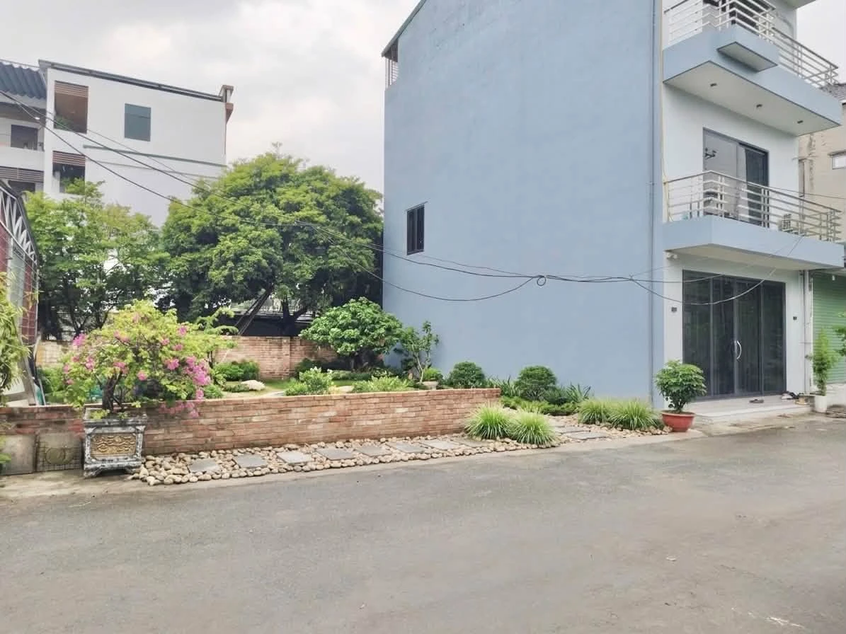 Bán đất 70m² mặt tiền Nguyễn Tất Thành, Quận 1 - Ảnh thu nhỏ 3