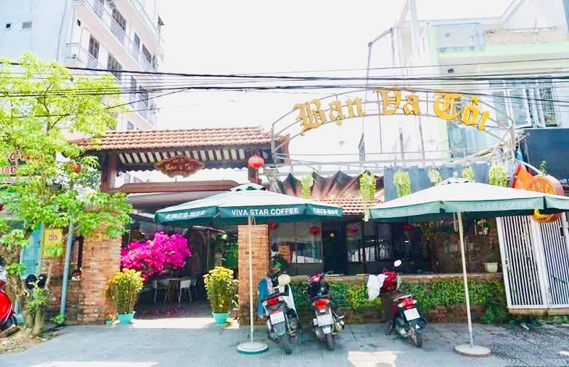 Bán nhà rường mặt tiền Lê Viết Lượng, Huế, 210m²