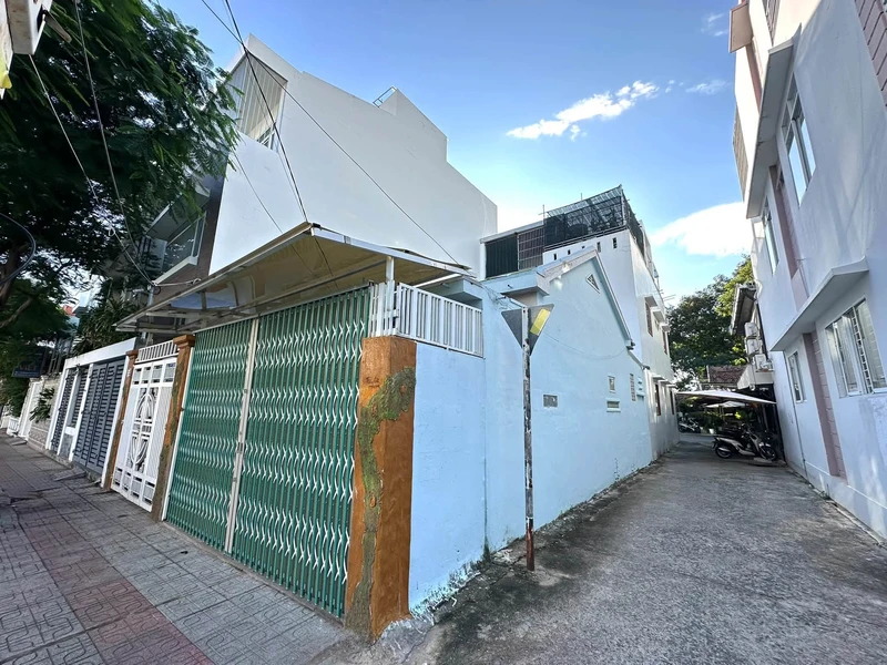 Bán nhà góc 2 mặt tiền 75.8m² Dương Hiến Quyền, Nha Trang