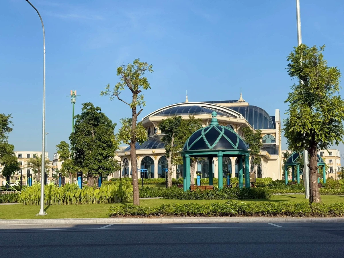 Bán song lập Hoàng Gia Vinhomes Hải Phòng 190m2, giá 21 tỷ - Ảnh thu nhỏ 2