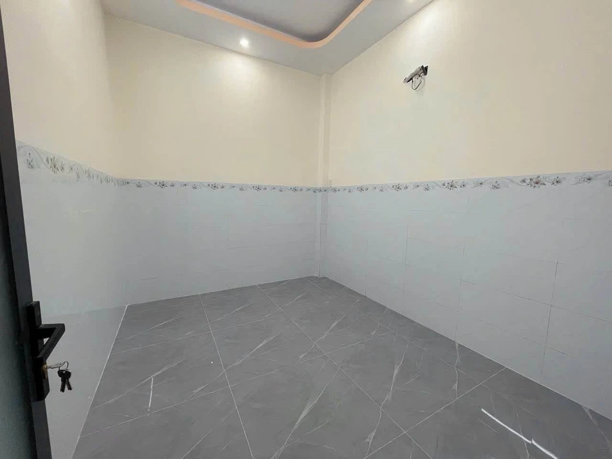 Bán nhà 5x18m thổ cư, 2 phòng ngủ, Bình Tiền 1, Đức Hòa Hạ, giá 1,65 tỷ - Ảnh 1