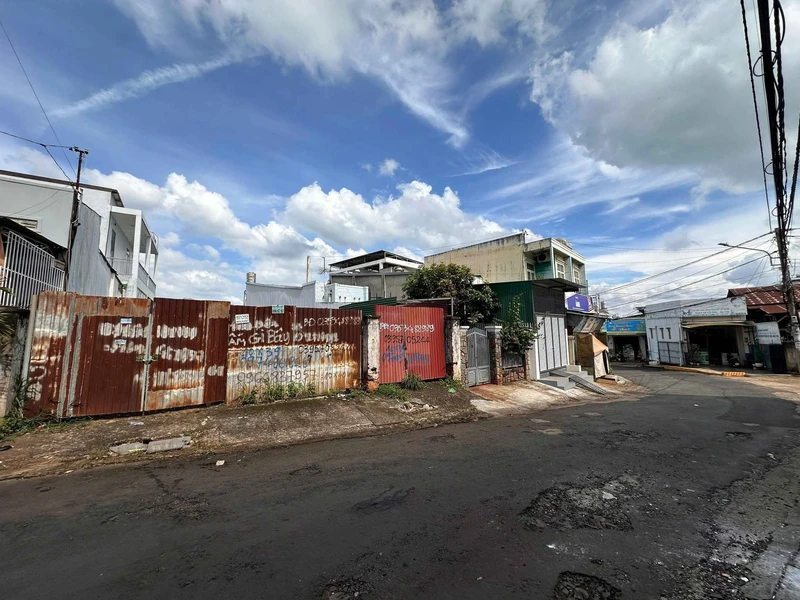 Bán đất mặt tiền 358m2 đường Nguyễn Cư Trinh, trung tâm Buôn Ma Thuột giá 8,5 tỷ