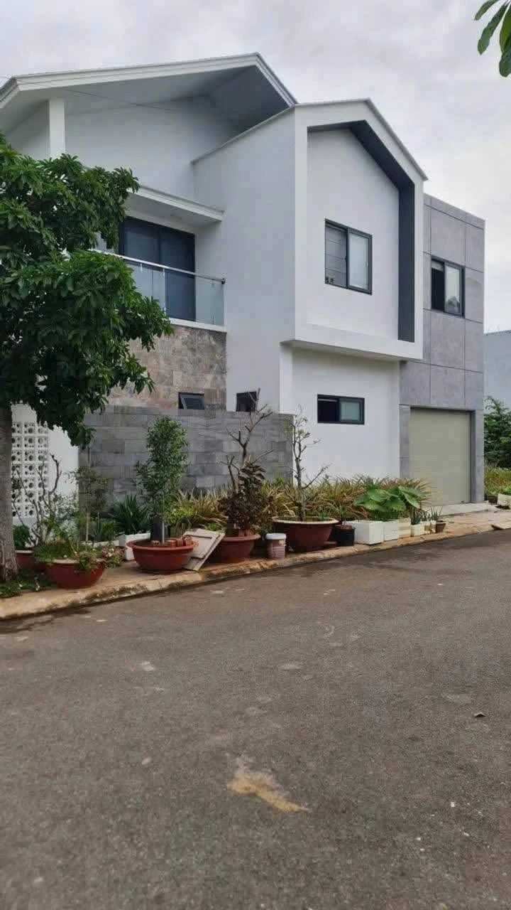 Bán biệt thự mini góc 2 mặt tiền 7x21m gần Võ Văn Kiệt, Bà Rịa, giá 5,3 tỷ - Ảnh 1