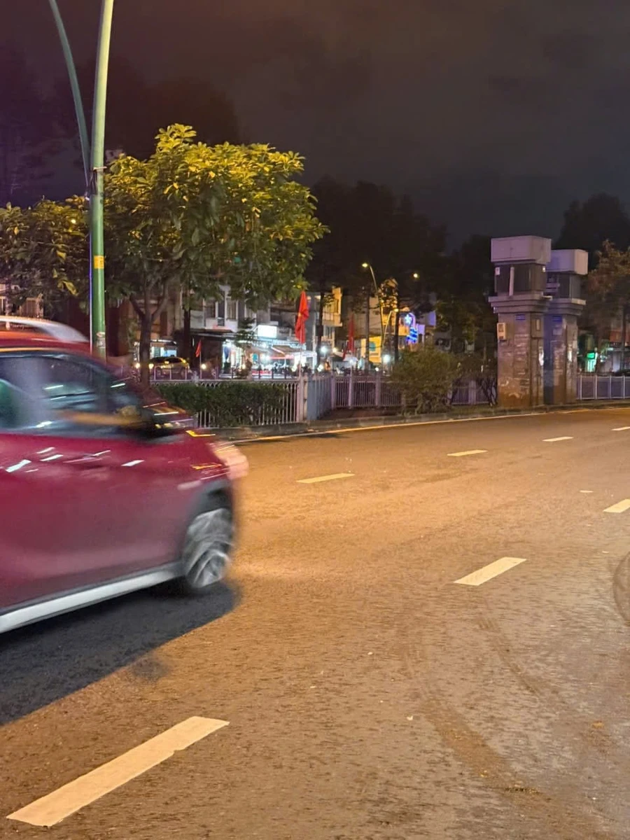 Bán shophouse mặt tiền Trường Sa Q3, 84m2, 9,5 tỷ - Ảnh thu nhỏ 2