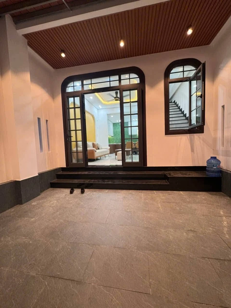 Nhà 2 tầng 100m² gần công viên, Thừa Thiên Huế - Ảnh thu nhỏ 5
