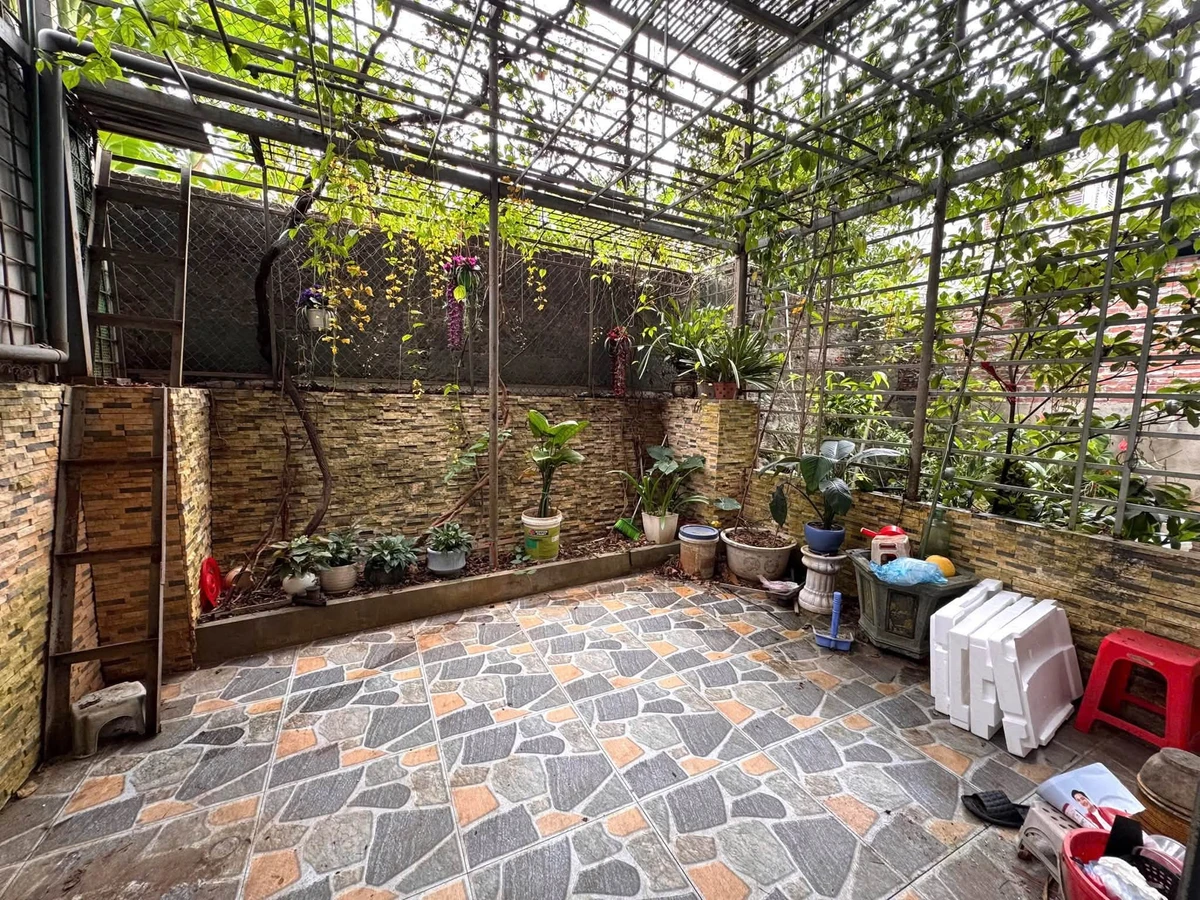 Bán nhà 3 tầng 122m2 Lý Công Uẩn Quận 7 - Ảnh thu nhỏ 4
