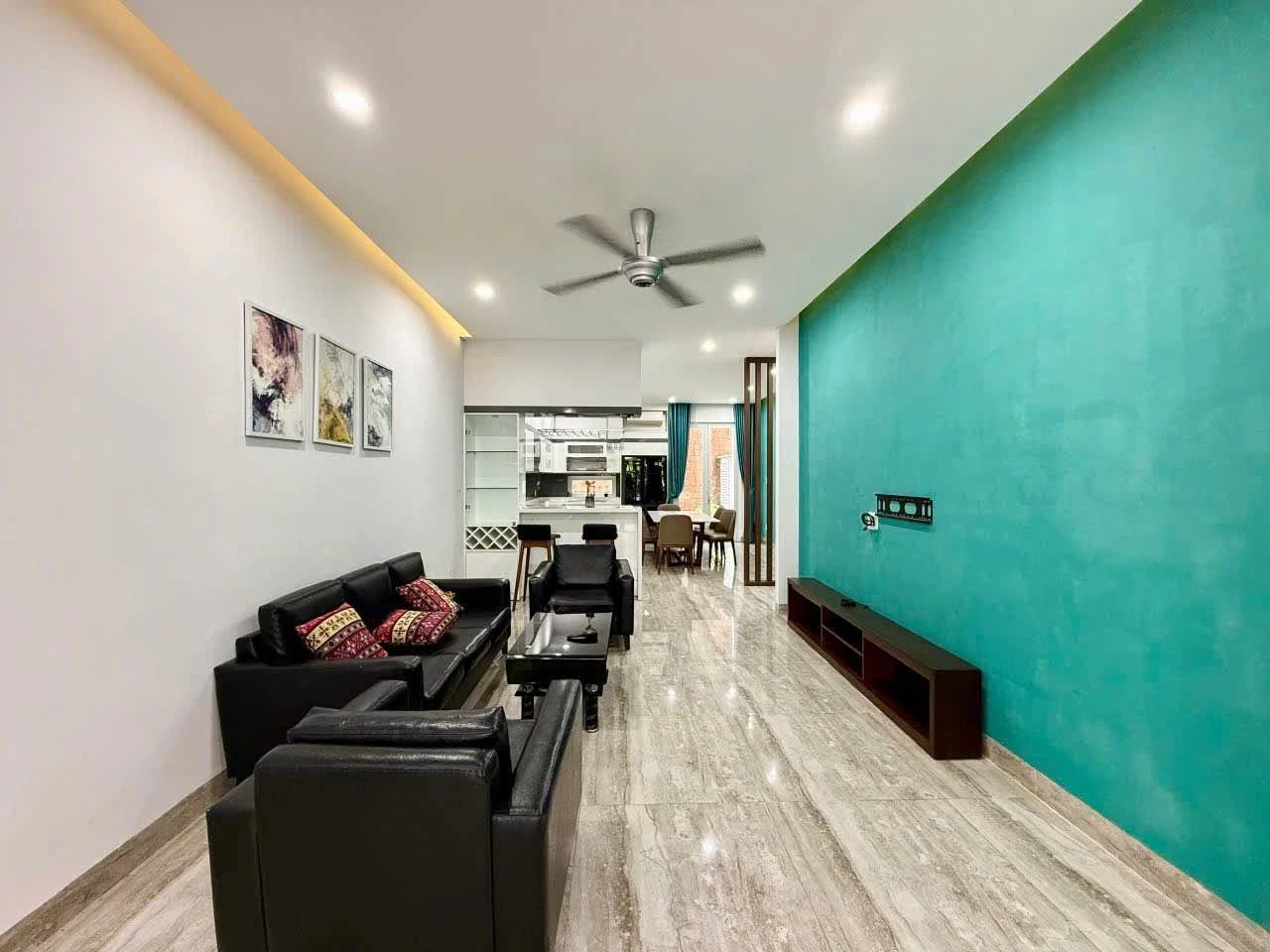 Cho thuê nhà 3 tầng 130m² 27 triệu/tháng Quận 7 - Ảnh 1