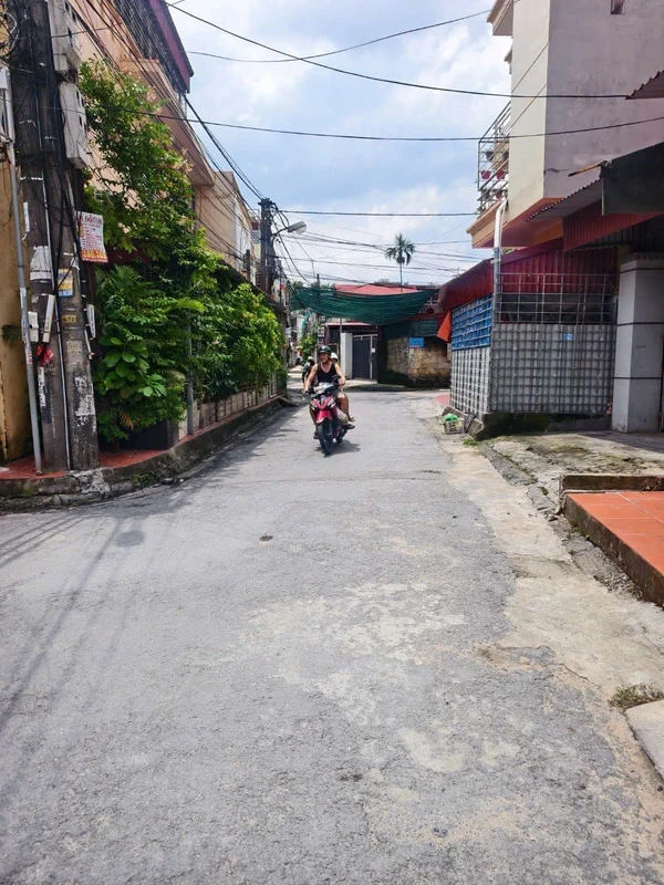 Bán lô đất 41m2 Vườn Hoa Chéo, Kiến An, 1 tỷ