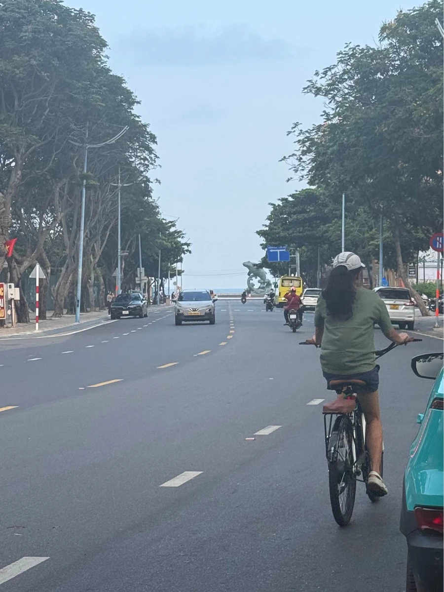Bán lô góc mặt tiền 130m2 Hoàng Hoa Thám 12 tỷ 500 triệu - Ảnh thu nhỏ 3