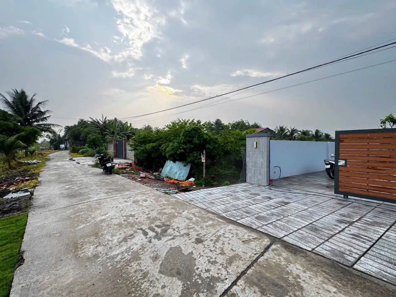Bán nhà vườn mặt tiền kênh Rạch Chát 1, 638m², phường Vĩnh Hiệp, Rạch Giá