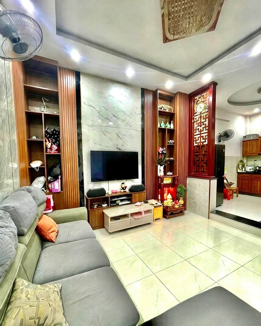 Bán nhà hẻm Trần Hưng Đạo 40m2, 3 tầng, 3PN, Quy Nhơn - Ảnh 1