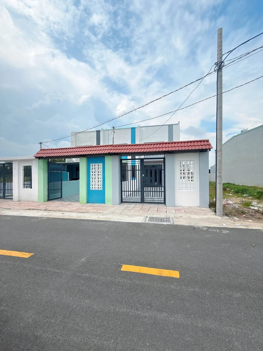 Nhà sân vườn Tân Định Bến Cát 200m² giá 2 tỷ 50 - Ảnh thu nhỏ 2