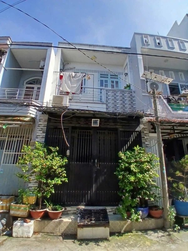 Bán nhà 2 tầng 42m² hẻm 6m đường Số 14A gần chợ Bình Long, Bình Tân