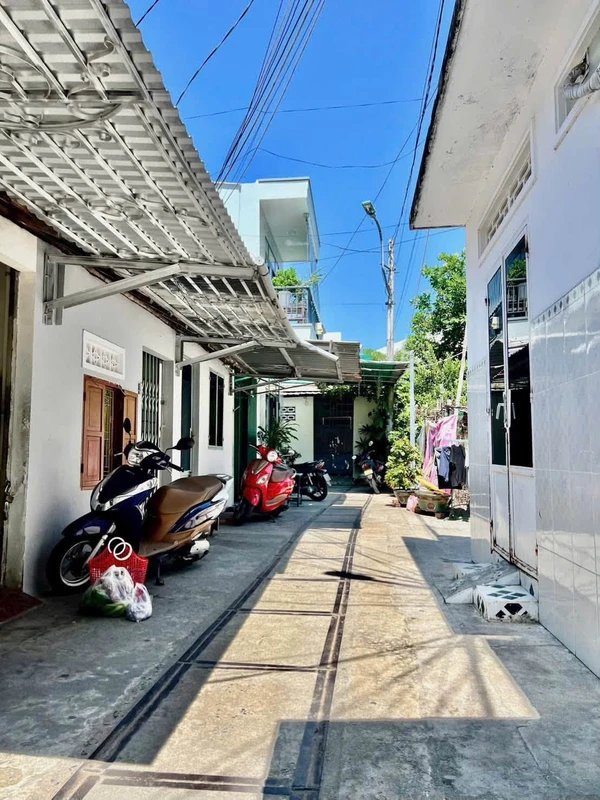 Bán nhà 2 tầng 52m2 khu Bình Khê Nha Trang 2,5 tỷ