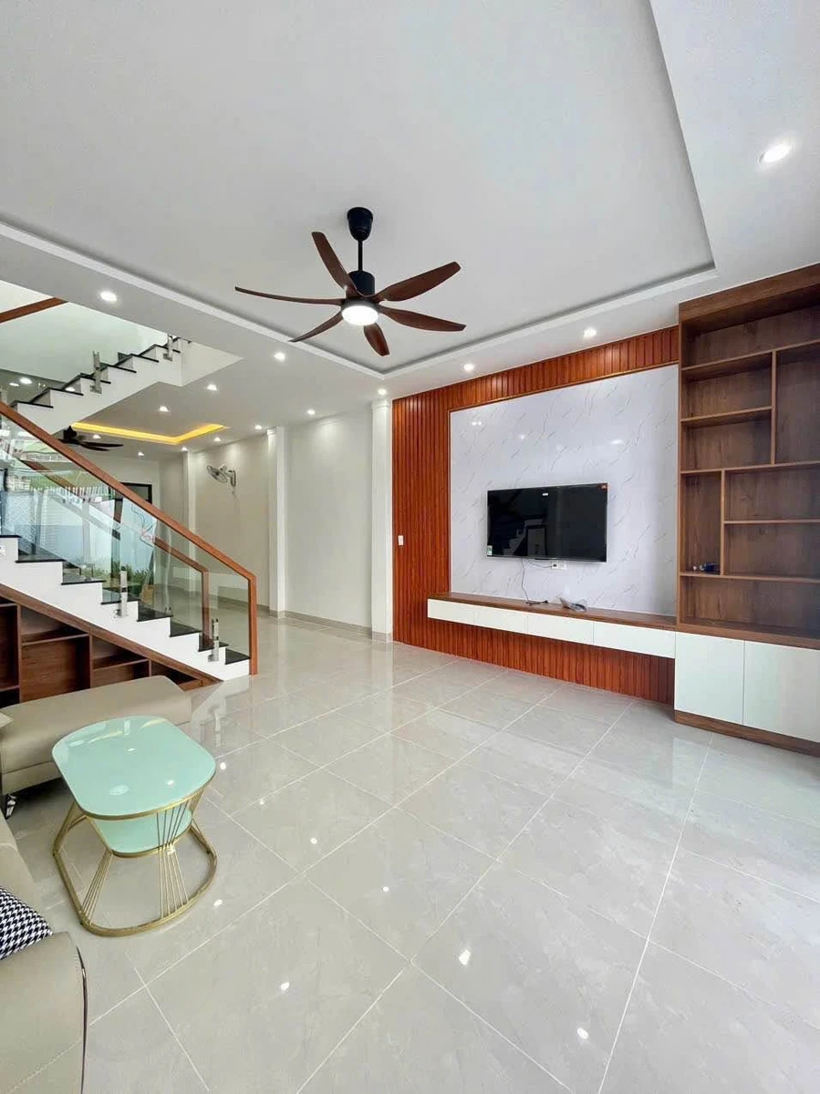 Bán nhà hẻm 50m² 3 PN Quận 1 giá 3,09 tỷ - Ảnh thu nhỏ 3