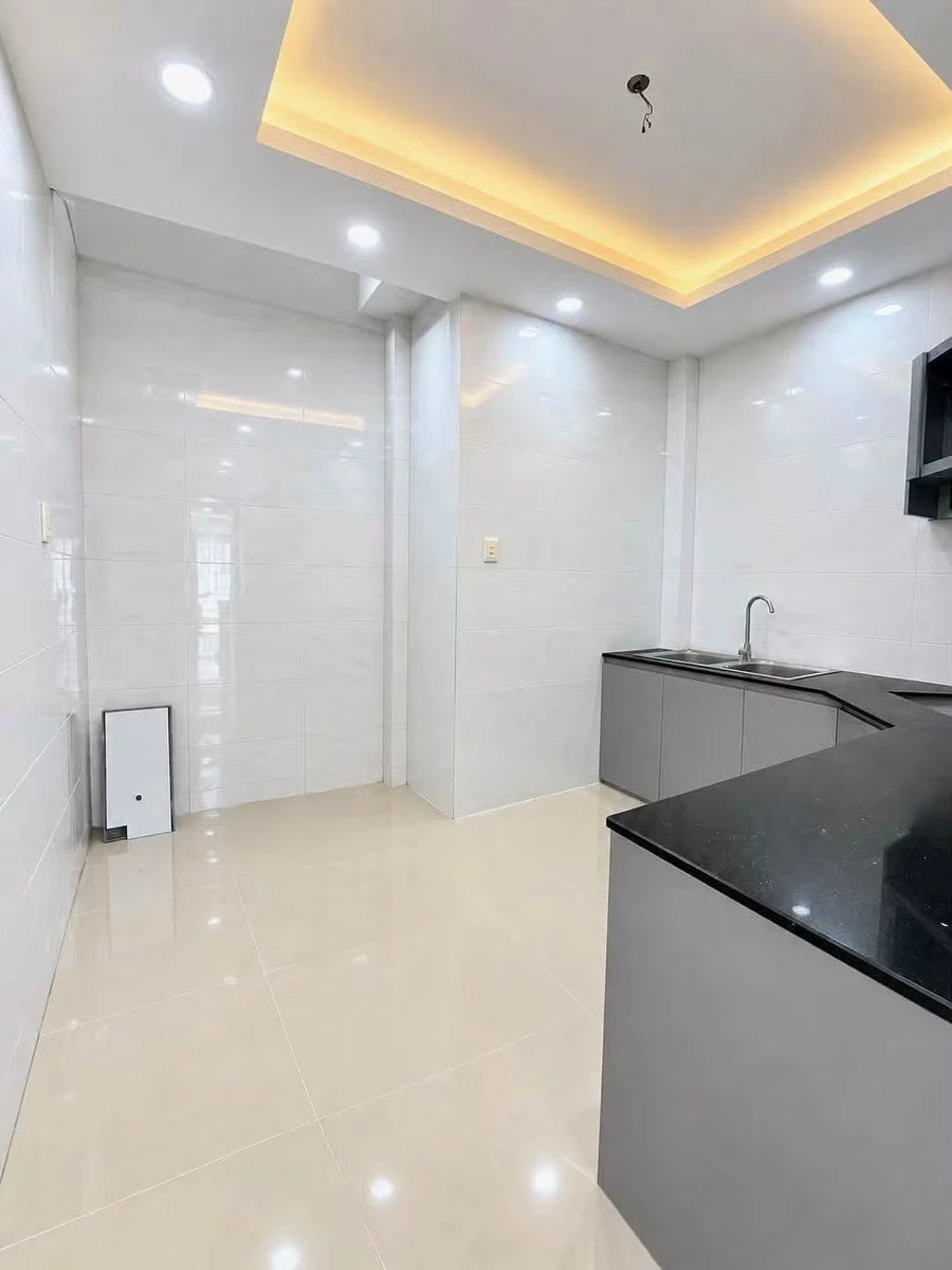 Bán nhà 5 tầng BTCT hẻm ô tô 7 phòng ngủ, 40m2 gần chợ Nguyễn Tri Phương, Quận 10 - Ảnh thu nhỏ 4