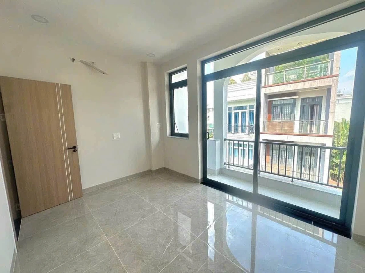 Bán nhà 3 tầng sân thượng 150m² giá 5,4 tỷ Quận 9 - Ảnh thu nhỏ 3