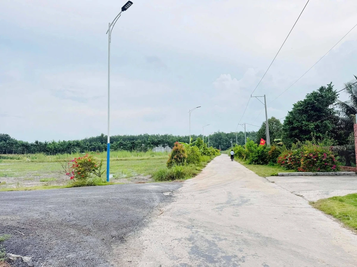 Bán đất 100m2 tại Chơn Thành, Bình Dương giá 4 tỷ - Ảnh thu nhỏ 2