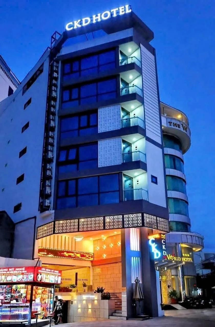 Bán khách sạn 8 tầng 123.5m² Nha Trang 49 tỷ gần biển - Ảnh 1