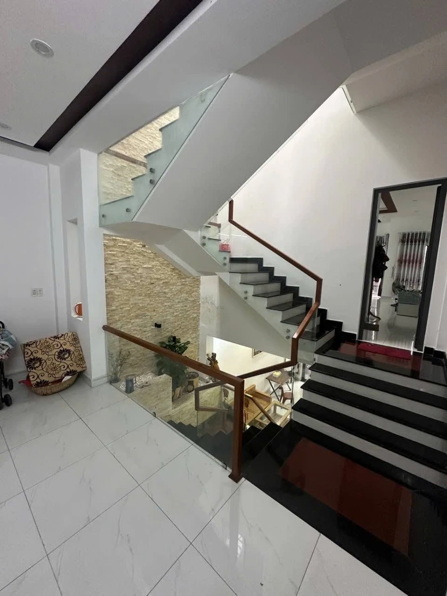 Bán nhà mặt tiền 3 tầng 90m2 Liên Chiểu 5 tỷ - Ảnh thu nhỏ 2