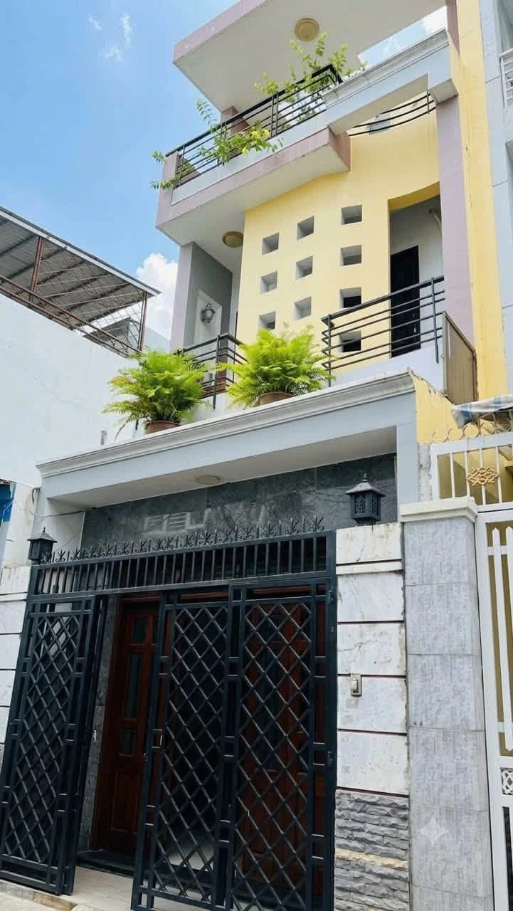 Bán nhà 4 tầng 64m2, 4PN, hẻm nhựa ô tô 5m gần đường Âu Cơ, Tân Bình - Ảnh 1