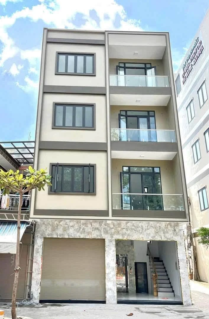 Cho thuê nhà nguyên căn 1 triệt 3 lầu 256m2 Bà Rịa 15tr/tháng - Ảnh 1