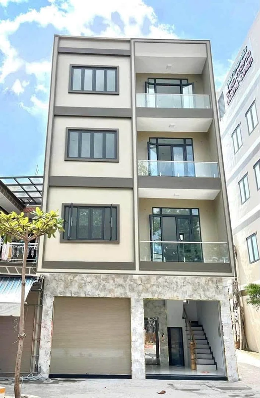 Cho thuê nhà nguyên căn 1 triệt 3 lầu 256m2 Bà Rịa 15tr/tháng