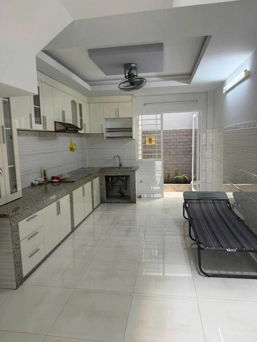 Bán nhà 4 tầng 66m2 đường Tô Hiến Thành Quận 10, 5PN 5WC, giá 15,2 tỷ - Ảnh thu nhỏ 5