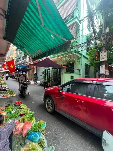Bán nhà mặt tiền Cầu Giấy 90m² giá 20.8 tỷ