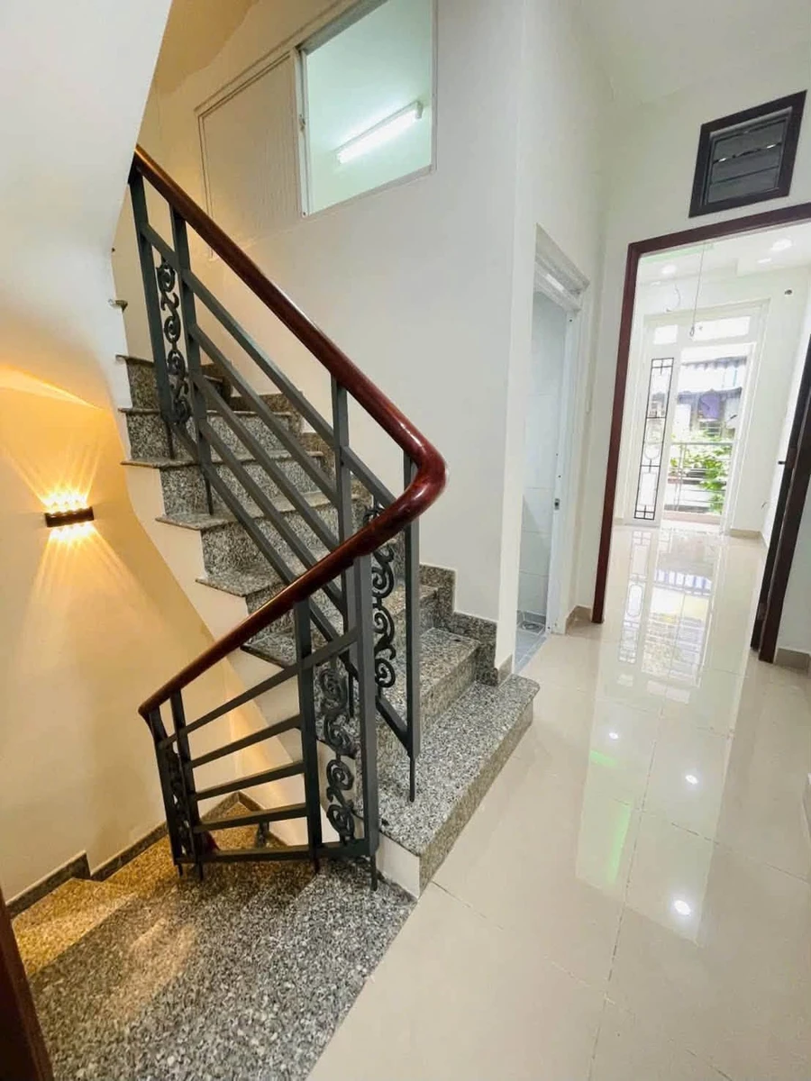 Nhà bán mặt tiền 3/2 gần chợ Nguyễn Trí Phương 7PN 9 tỷ - Ảnh thu nhỏ 5
