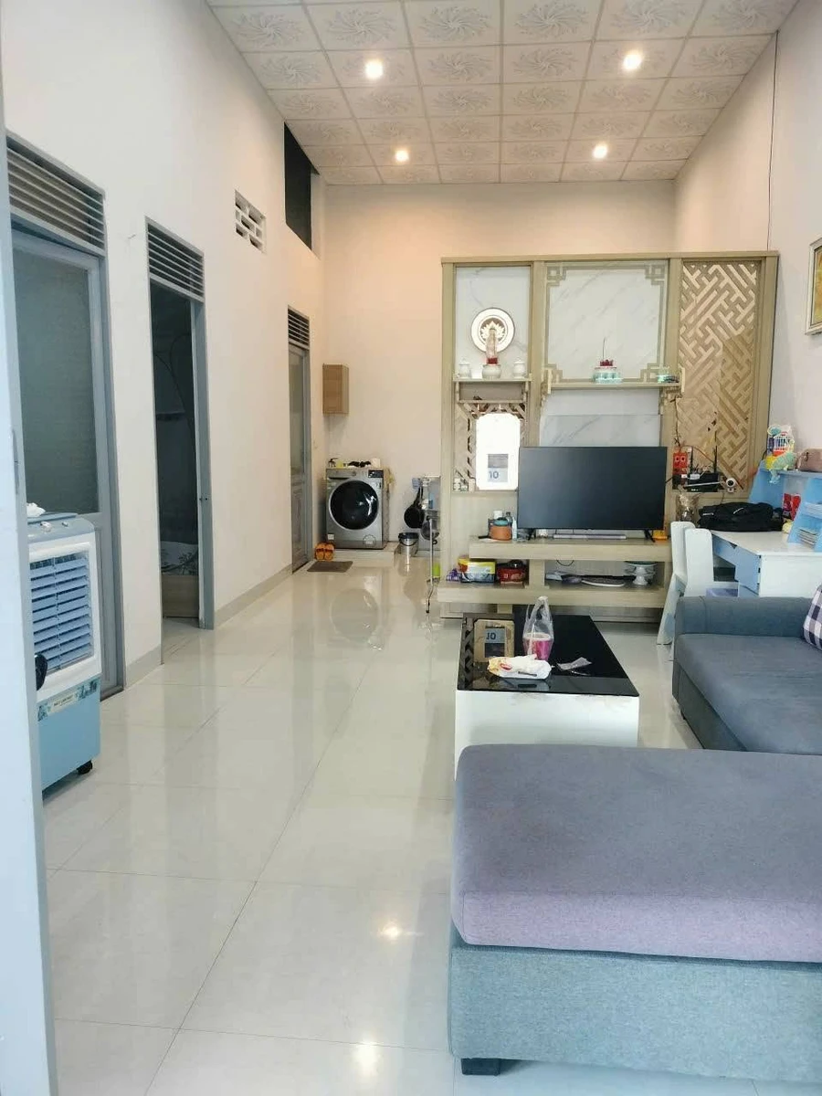 Bán nhà hẻm 105m2 Phạm Văn Đồng 1 tỷ 1 - Ảnh thu nhỏ 2