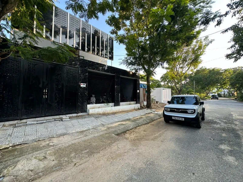 Bán cư xá 26 phòng 280m2 mặt tiền Huế