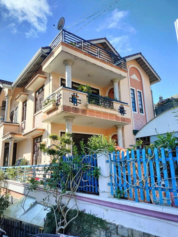 Biệt thự 2 mặt tiền Đà Lạt 367m², 8 phòng ngủ, 29,5 tỷ