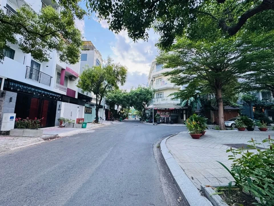 Bán lô đất nhà phố 90m2 đường 12m Q.7 giá 13.5 tỷ - Ảnh thu nhỏ 4