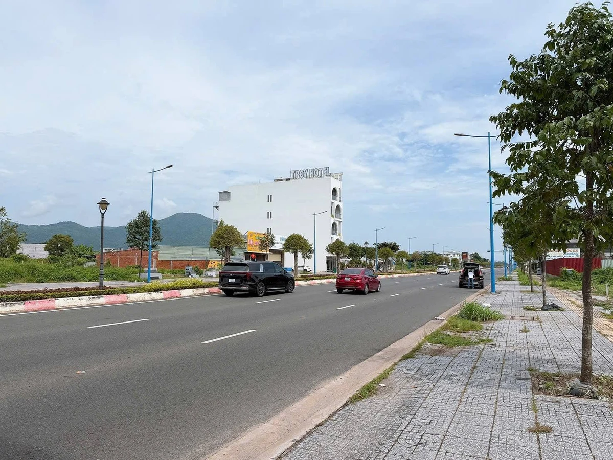 Bán đất góc mặt tiền đường 3/2 Bà Rịa 157m2 giá 4,5 tỷ - Ảnh thu nhỏ 2