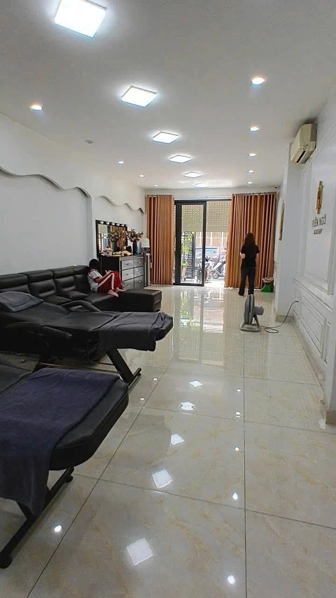 Bán nhà 1 trệt 2 lầu 74,5m2 mặt tiền kinh doanh gần chợ Tân Phong, Biên Hòa - Ảnh thu nhỏ 4