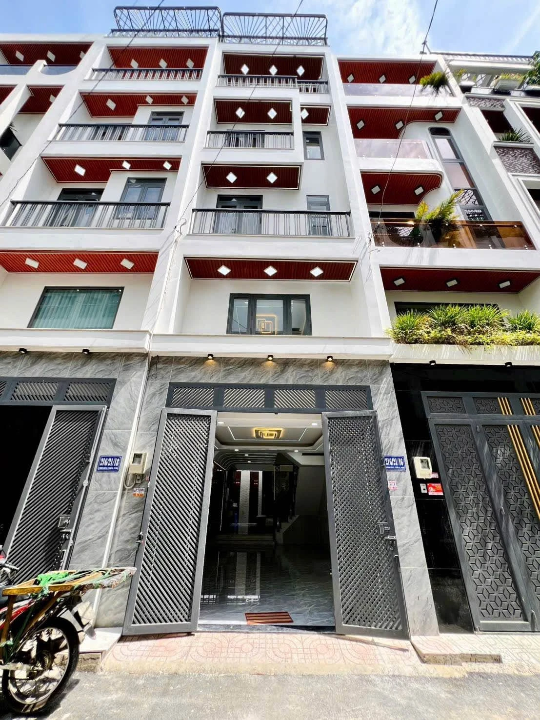 Bán nhà 4 tầng full nội thất 4x14m, 4PN, hẻm nhựa 7m Thạnh Xuân 25, Quận 12 - Ảnh 1