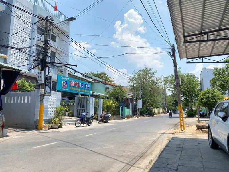 Bán nhà 1 trệt lửng mặt tiền Nguyễn Công Trứ, Tuy Hoà, 69,6m2
