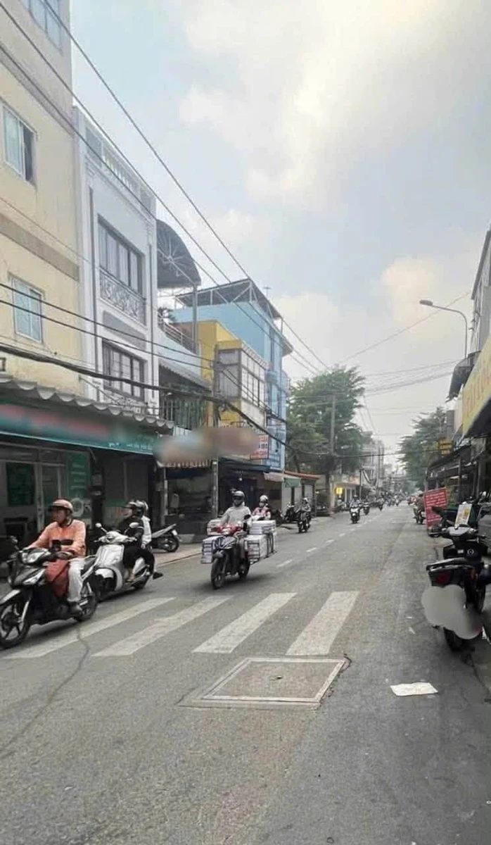 Bán nhà mặt tiền đường Lê Lư 4,5x23m, 4 tầng 4PN, Phú Thọ Hòa, Tân Phú - Ảnh 1
