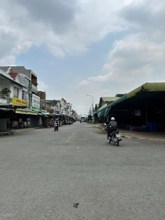 Chính chủ bán đất nền ngay chợ Hòa Long, thổ cư 100%. DT: 90m2 - Ảnh thu nhỏ 2