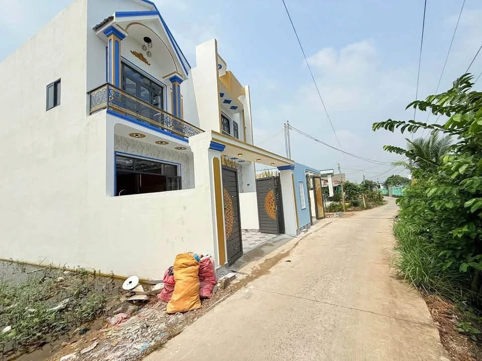 Bán nhà 1 lầu mới 5x18m, 4PN, sổ hồng riêng, xã Mỹ Lộc, Cần Giuộc, giá 2,3 tỷ - Ảnh 1