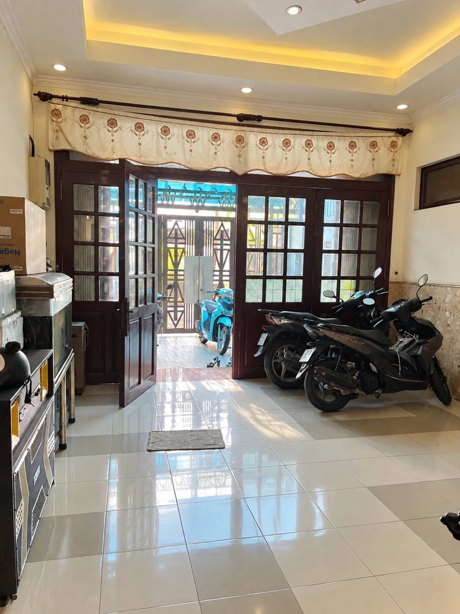 Bán nhà 4 tầng 118m² 7PN 7WC gần Metro Quận 9 cũ - Ảnh thu nhỏ 3