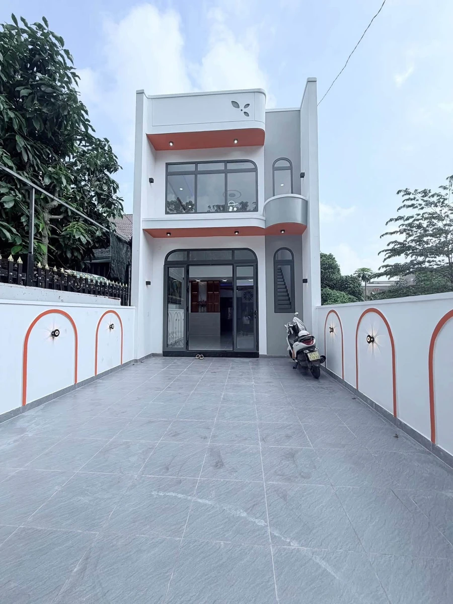 Bán nhà gác lửng 133m2, 3PN, giá 2,18 tỷ tại Chánh Phú Hòa, Bến Cát, Bình Dương - Ảnh thu nhỏ 2