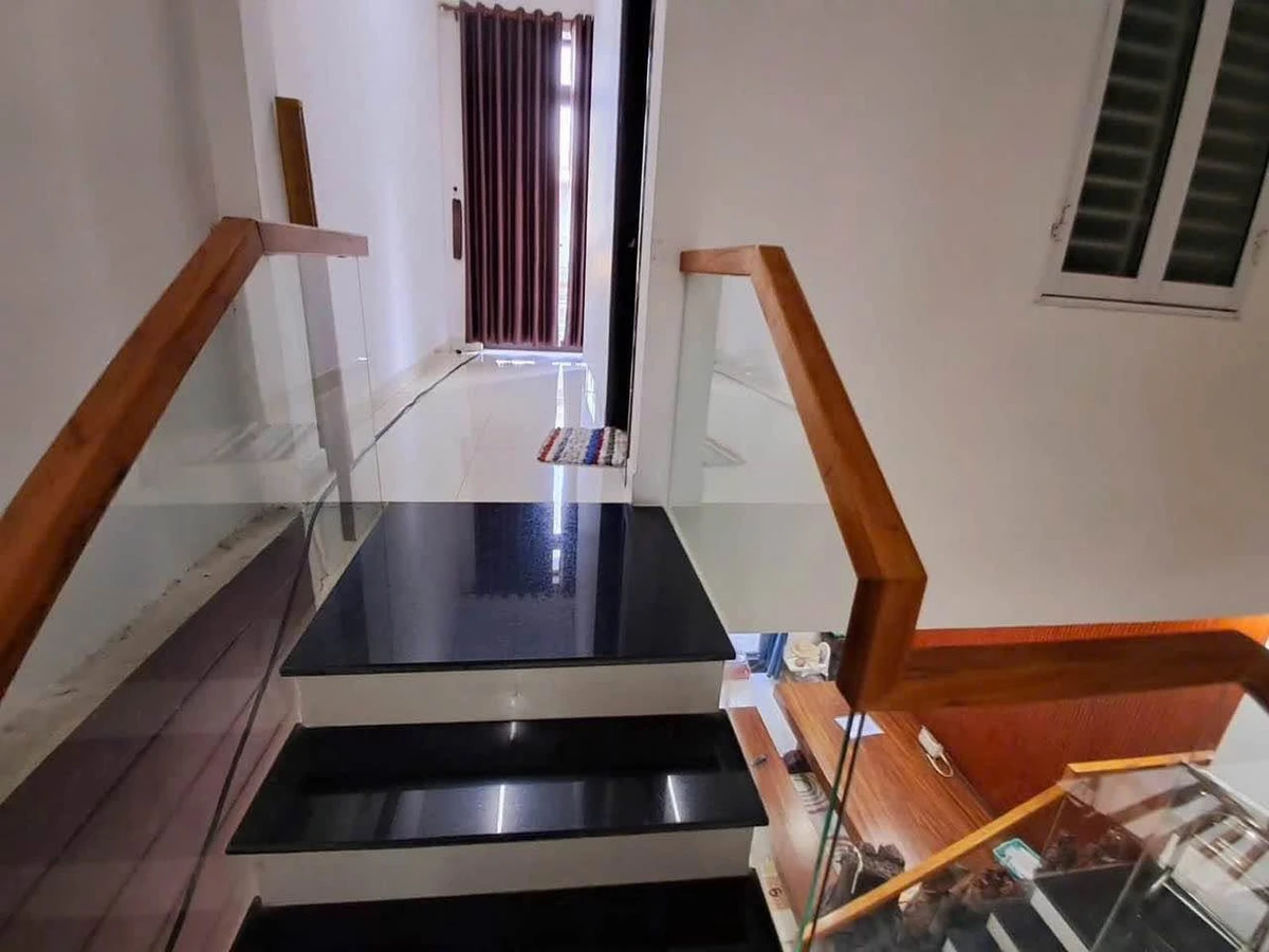 Bán nhà 2 tầng 70m² 3PN Tôn Đức Thắng Quận 3 - Ảnh thu nhỏ 4