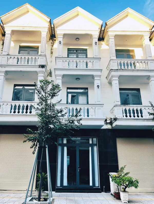 Nhà phố 4 tầng 70m2 Lái Thiêu, nhỉnh 5 tỷ