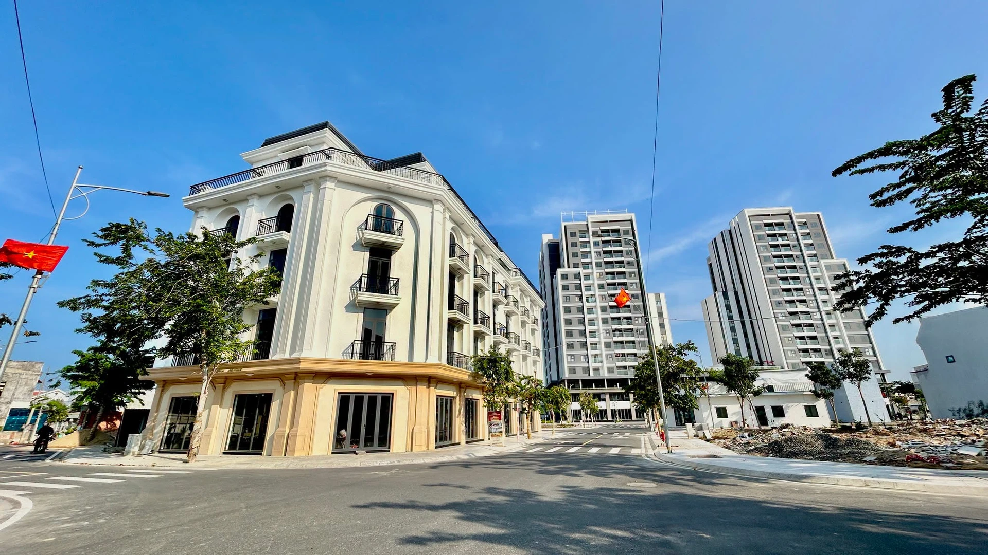 Bán shophouse 330m2, 6PN trung tâm Phan Rang 738 triệu - Ảnh 1